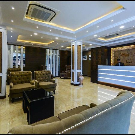 Heritage Luxury ศรีนาการ์ ภายนอก รูปภาพ