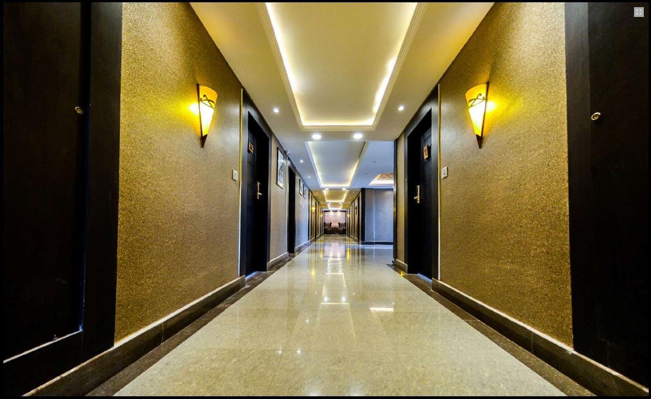 Heritage Luxury ศรีนาการ์ ภายนอก รูปภาพ