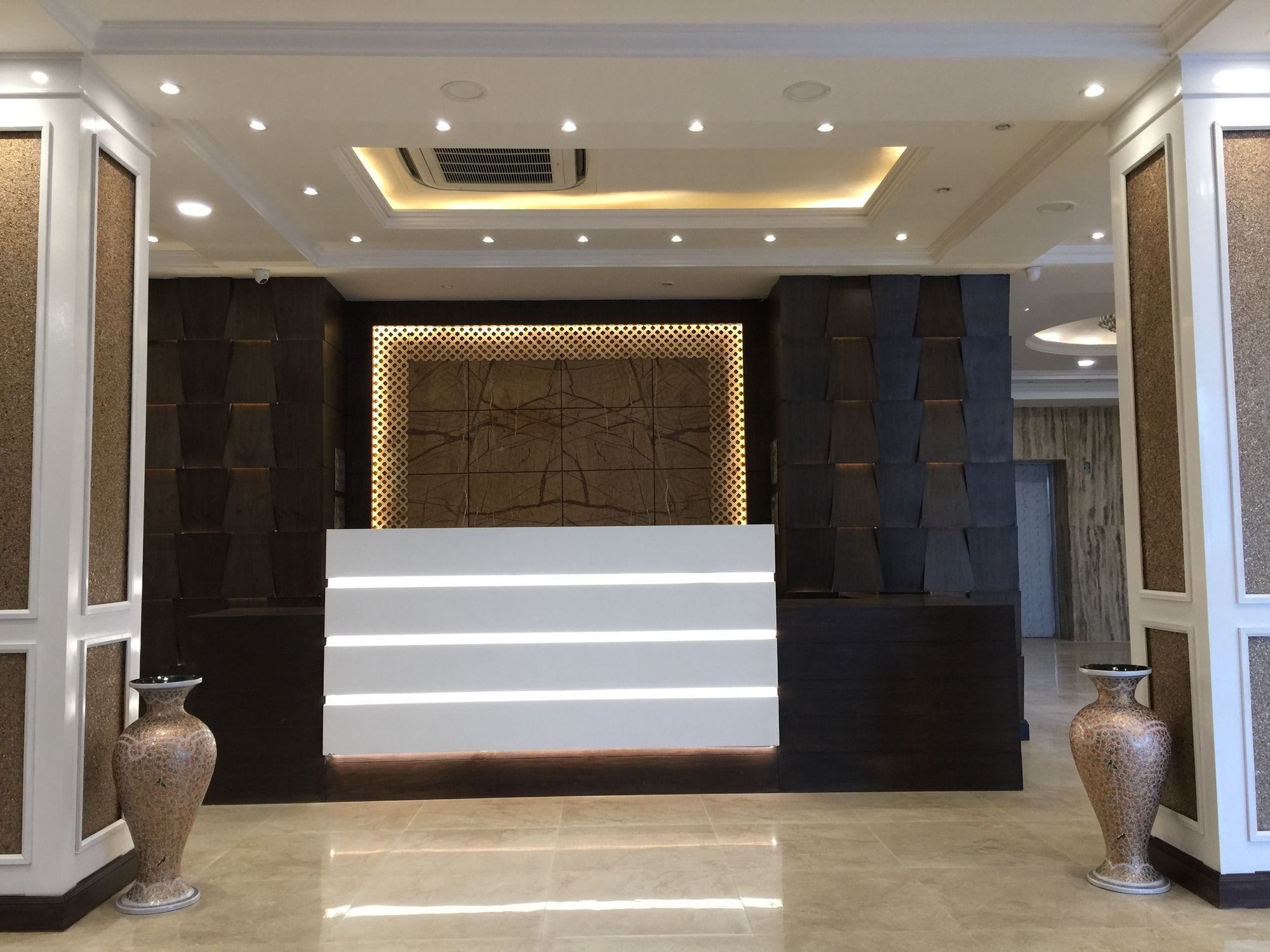 Heritage Luxury ศรีนาการ์ ภายนอก รูปภาพ