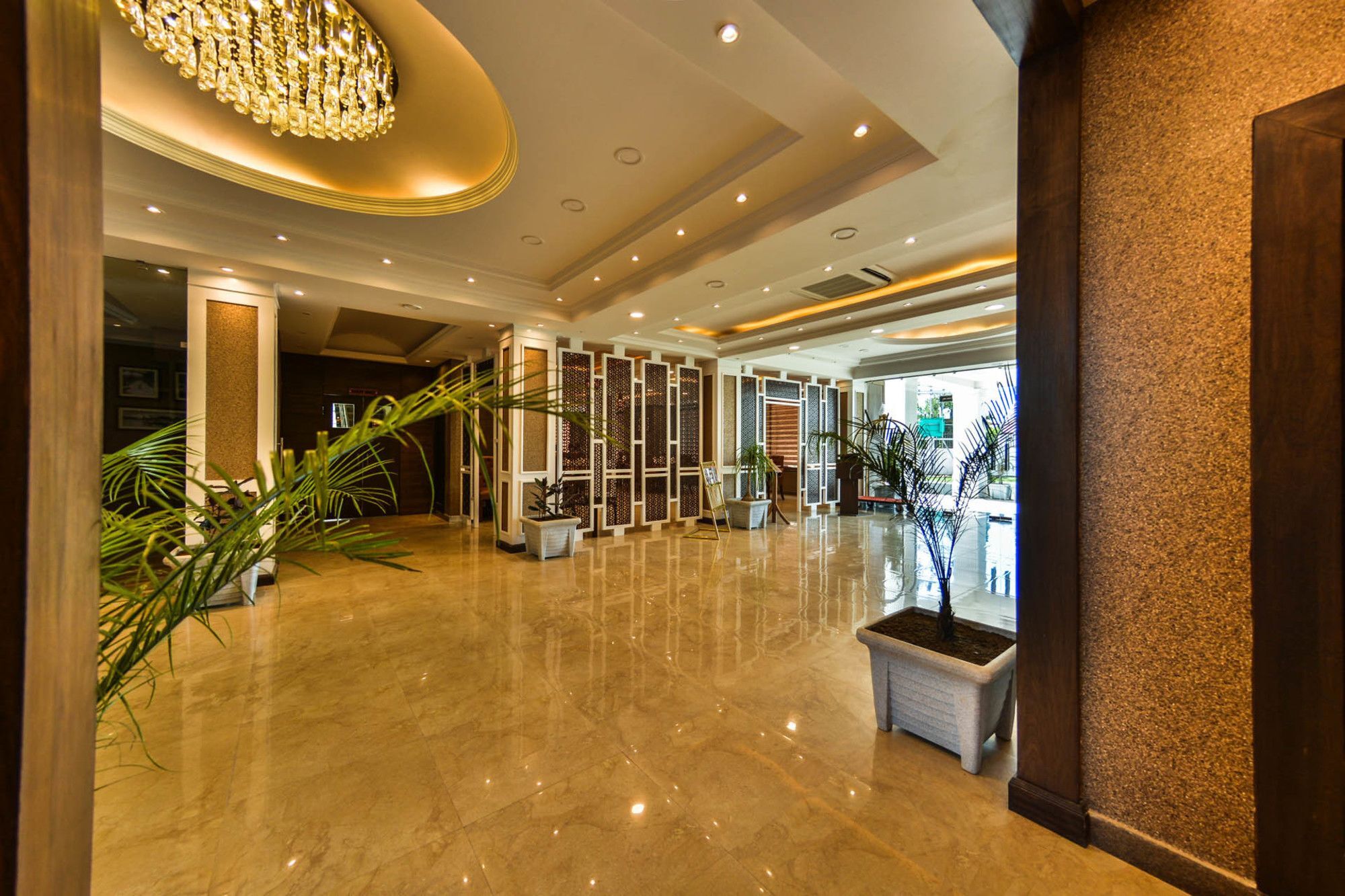 Heritage Luxury ศรีนาการ์ ภายนอก รูปภาพ