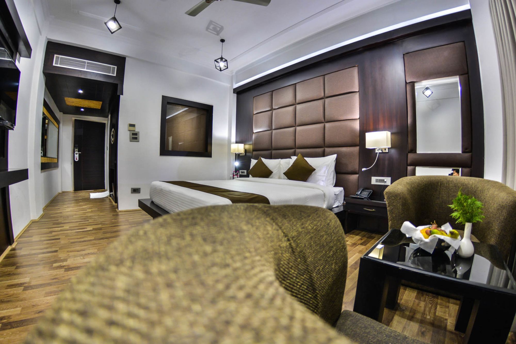 Heritage Luxury ศรีนาการ์ ภายนอก รูปภาพ