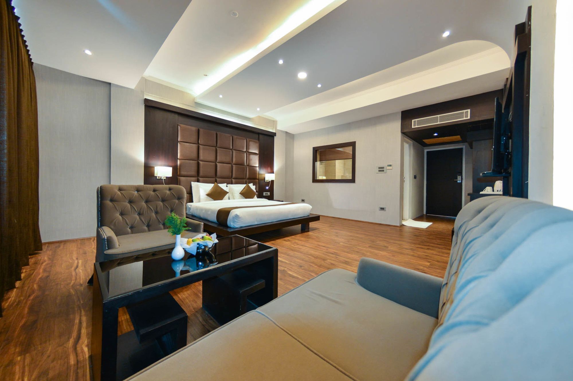Heritage Luxury ศรีนาการ์ ภายนอก รูปภาพ