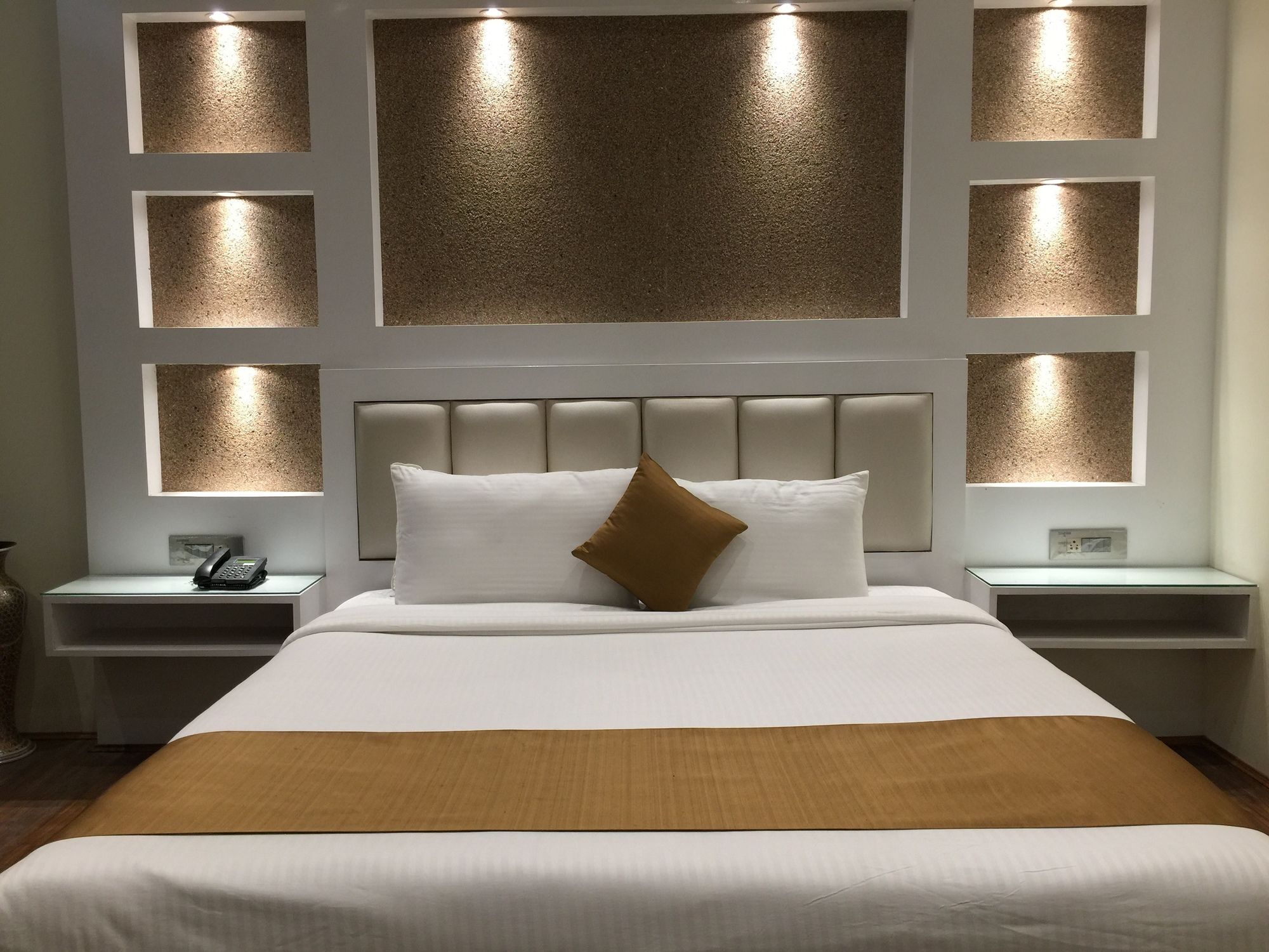Heritage Luxury ศรีนาการ์ ภายนอก รูปภาพ