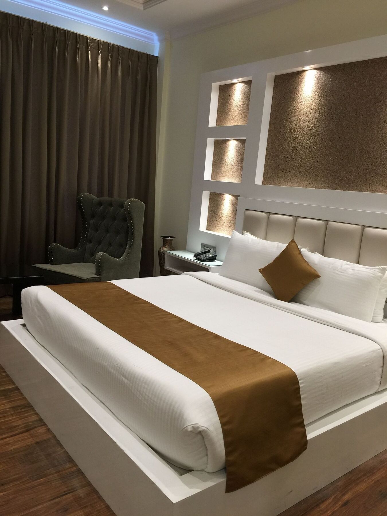 Heritage Luxury ศรีนาการ์ ภายนอก รูปภาพ